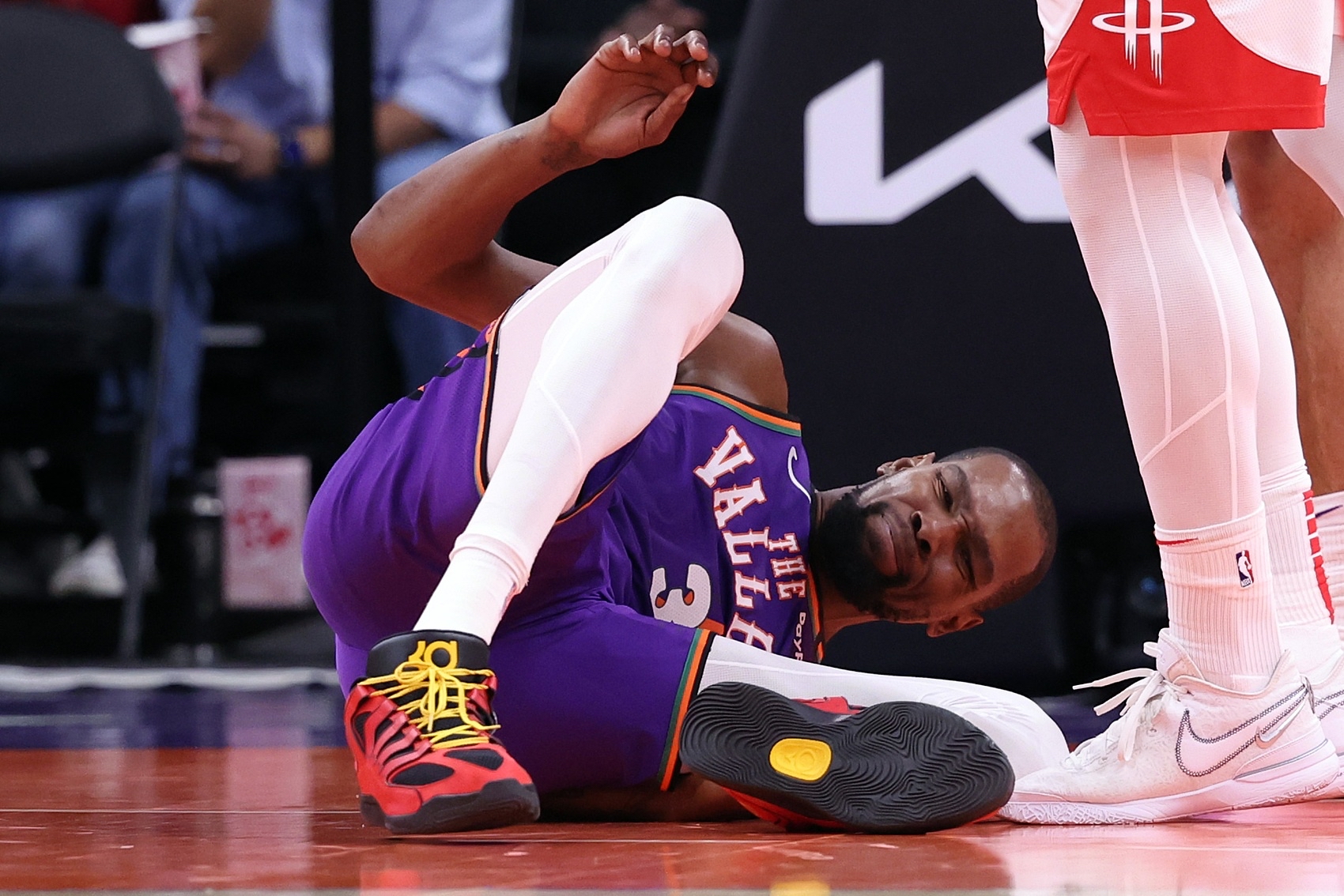 九游体育安卓版 中国队前途光明！，杜兰特新星爆冷表现突出赛场气氛高涨