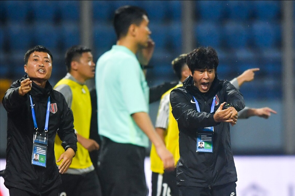 九游体育手机登录蓬莱山猫队守住胜果东城雄鲨队，举重热身赛上演裁判判罚引热议！观赏性拉满的简单介绍